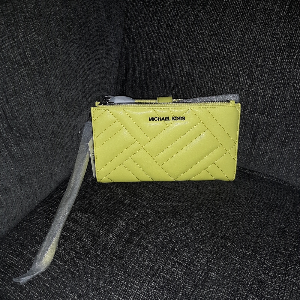 NWT Michael Kors Wristlet